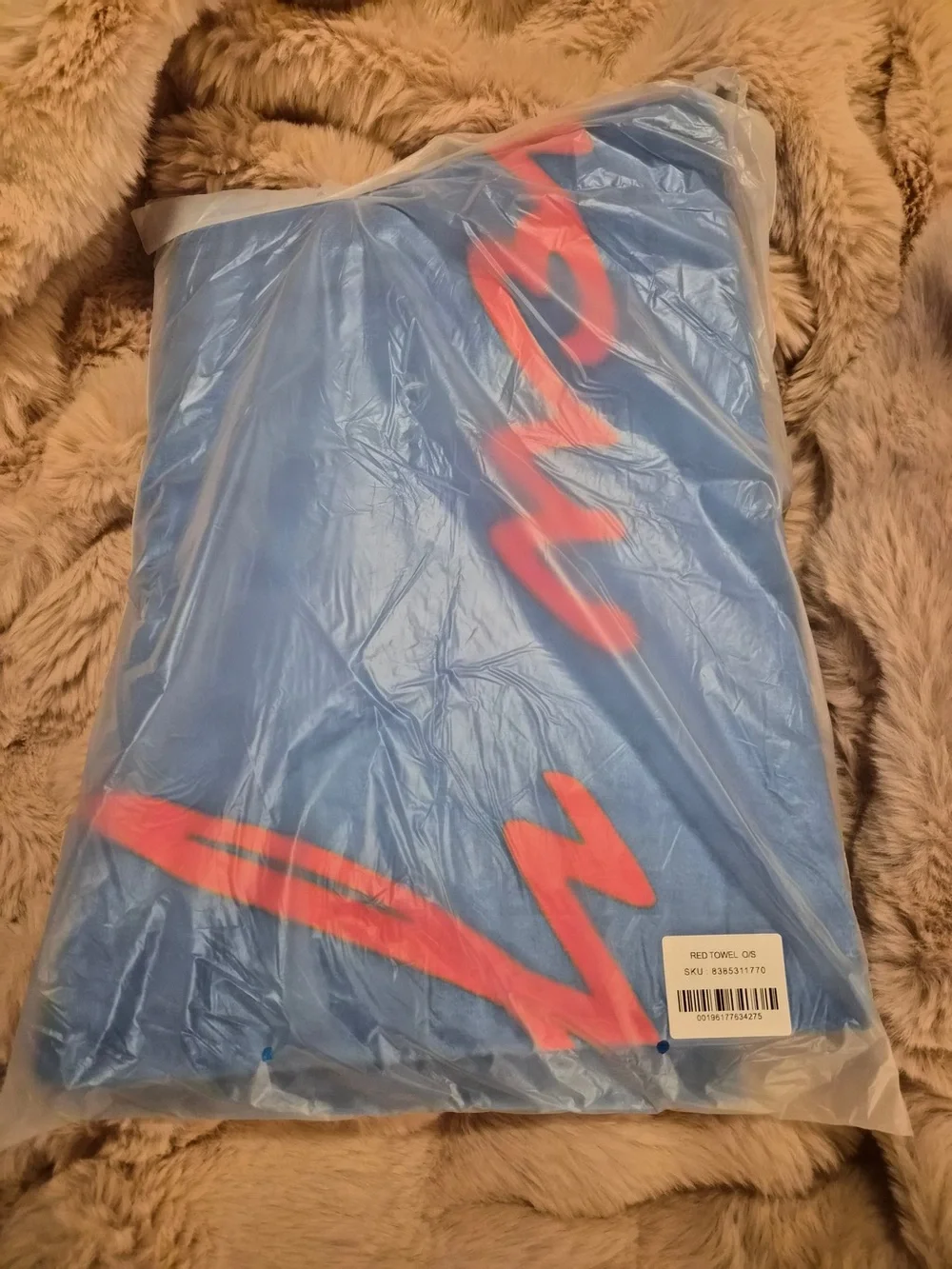 Official Taylor Swift 'I Knew You Were Trouble' Beach Towel NIB